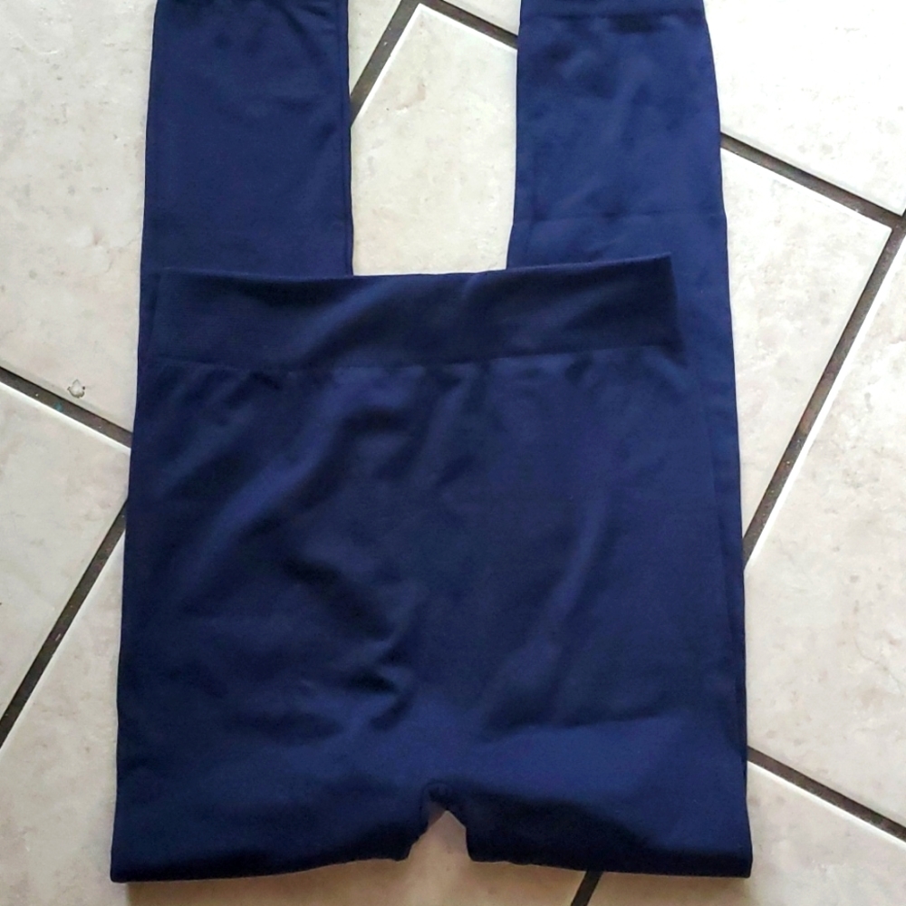NWOT Gold Medal  soft leggins. Size s/m